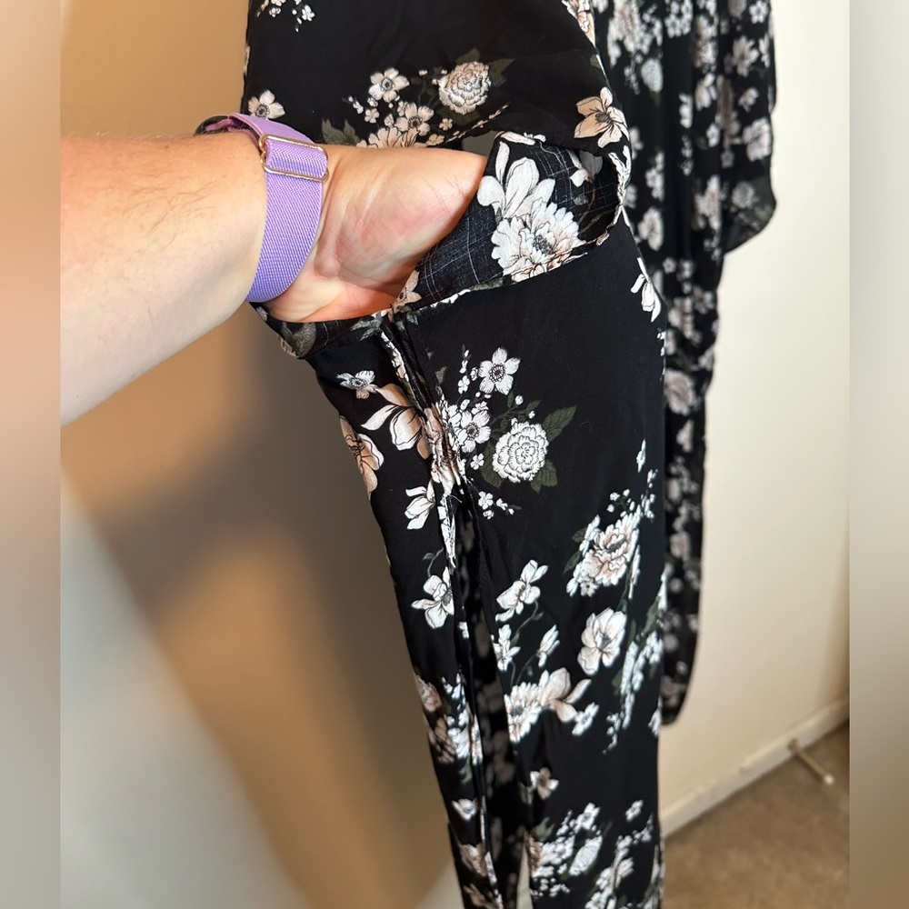 Torrid Floral Ruana Wrap - Picture 3 of 4